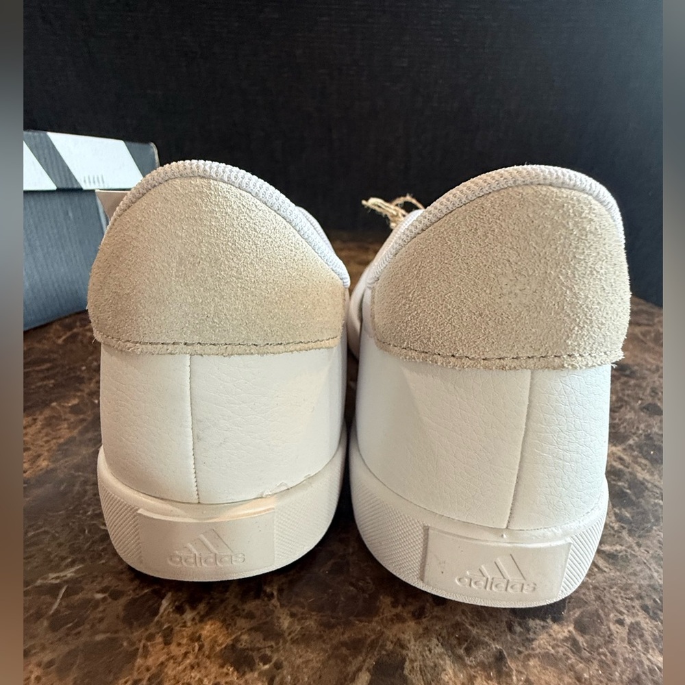 NWT. Adidas. adidas VL Court 3.0 K 'White Silver Metallic'. Size 3. - Picture 8 of 11